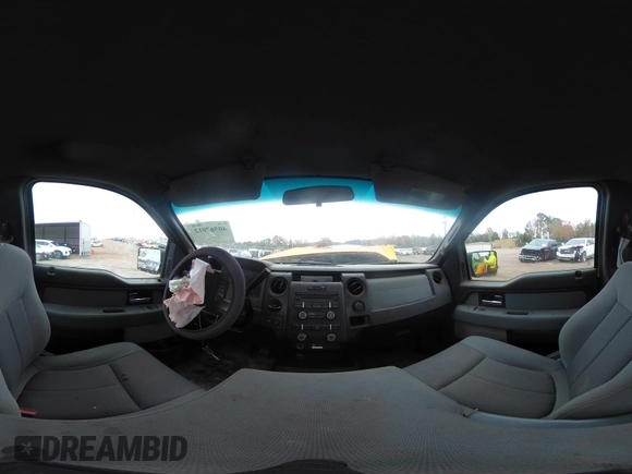 2013 Ford F-150 XL z VIN 1FTPF1CF1DKF06904, wystawiony jako IAAI lot #40567012 z przebiegiem Nie podano mil oraz . Historia ofert i sprzedaży dostępna na DreamBid. Obrazek 20.
