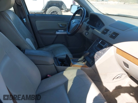 2005 Volvo XC90 with VIN YV1CZ911851187269, listed as a IAAI auction lot 41650338 with 190,061 mi miles and . Bid and sale history available at DreamBid. Image 5.