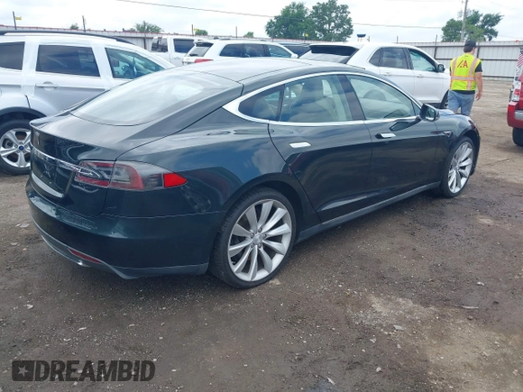 2013 Tesla Model S с VIN 5YJSA1DG9DFP06457, выставлен на аукционе IAAI как лот 42432903 с пробегом 108 007 миль миль и . История ставок и продаж доступна на DreamBid. Изображение 4.