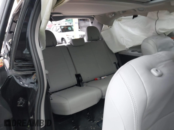 2017 Toyota Sienna XLE with VIN 5TDDZ3DC9HS147035, listed as a IAAI auction lot 41737602 with 82,008 mi miles and . Bid and sale history available at DreamBid. Image 8.