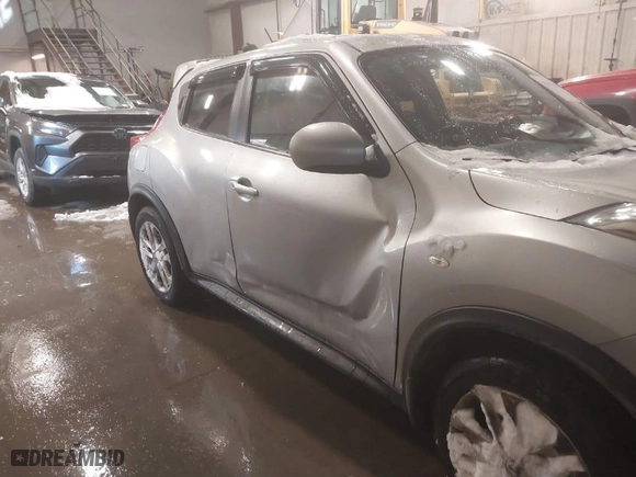 2012 Nissan Juke SV with VIN JN8AF5MV3CT113888, listed as a IAAI auction lot 41614010 with 142,134 mi miles. Bid and sale history available at carsss.com. Image 6.