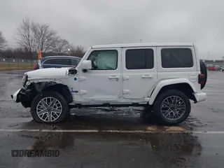 2024 Jeep Wrangler High Altitude z VIN 1C4RJXU6XRW209302, wystawiony jako IAAI lot #41116289 z przebiegiem 2 862 mil mil oraz . Historia ofert i sprzedaży dostępna na DreamBid. Obrazek 14.