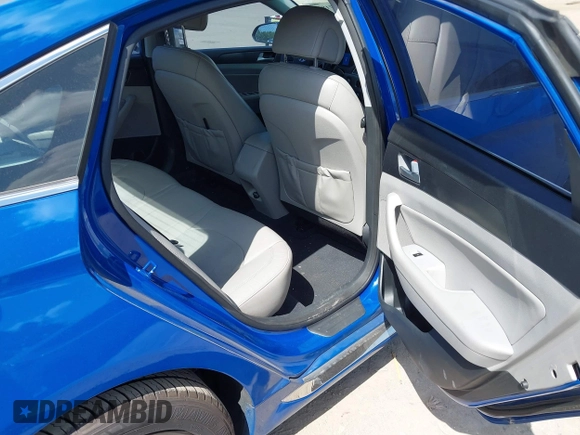 2015 Hyundai Sonata 2.4L Sport with VIN 5NPE34AF8FH099928, listed as a IAAI auction lot 42071898 with 180,440 mi miles. Bid and sale history available at carsss.com. Image 8.