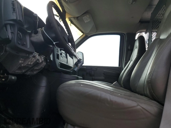 2003 Chevrolet Express Cargo with VIN 1GCGG25V331109643, listed as a Copart auction lot 44367485 with 112,700 mi miles and Salvage Title. Bid and sale history available at DreamBid. Image 7.