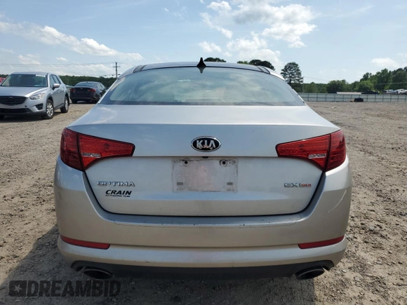 2013 Kia Optima EX z VIN 5XXGN4A78DG259164, wystawiony jako Copart lot #54259345 z przebiegiem 165 326 mil mil oraz Czysty tytuł • Clean title. Historia ofert i sprzedaży dostępna na DreamBid. Obrazek 6.