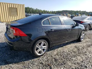 2015 Volvo S60 T5 Drive-E Premier z VIN YV140MFB0F1316643, wystawiony jako Copart lot #70535384 z przebiegiem 88 380 mil mil oraz Nie do naprawy • Non repairable. Historia ofert i sprzedaży dostępna na DreamBid. Obrazek 3.