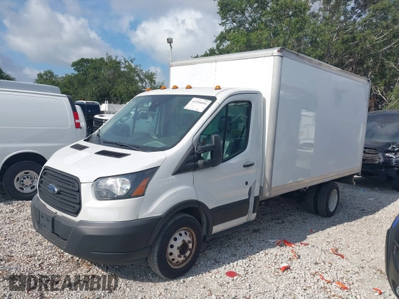 2019 Ford Transit z VIN 1FDBF8ZM6KKA67975, wystawiony jako IAAI lot #42294894 z przebiegiem 108 670 mil mil oraz . Historia ofert i sprzedaży dostępna na DreamBid. Obrazek 17.