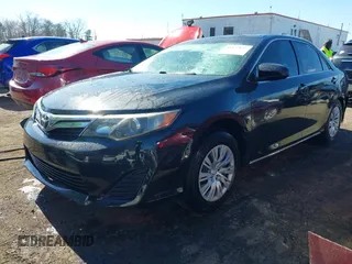 2012 Toyota Camry L with VIN 4T1BF1FK8CU097141, listed as a IAAI auction lot 41872832 with 116,538 mi miles. Bid and sale history available at carsss.com. Image 2.