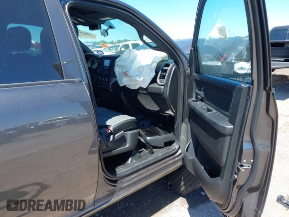2024 Ram 2500 Tradesman with VIN 3C6UR5CL9RG330312, listed as a IAAI auction lot 42299968 with 657 mi miles and . Bid and sale history available at DreamBid. Image 5.