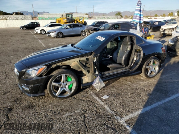 2015 Mercedes-Benz SLK-Class SLK 350 with VIN WDDPK5HA4FF100858, listed as a Copart auction lot 80667864 with 101,052 mi miles and Salvage Title. Bid and sale history available at carsss.com. Image 1.
