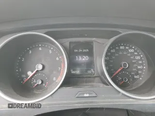 2018 Volkswagen Tiguan SEL z VIN 3VV3B7AX9JM024440, wystawiony jako Copart lot #54984015 z przebiegiem 108 727 mil mil oraz Tytuł czysty. Historia ofert i sprzedaży dostępna na DreamBid. Obrazek 9.