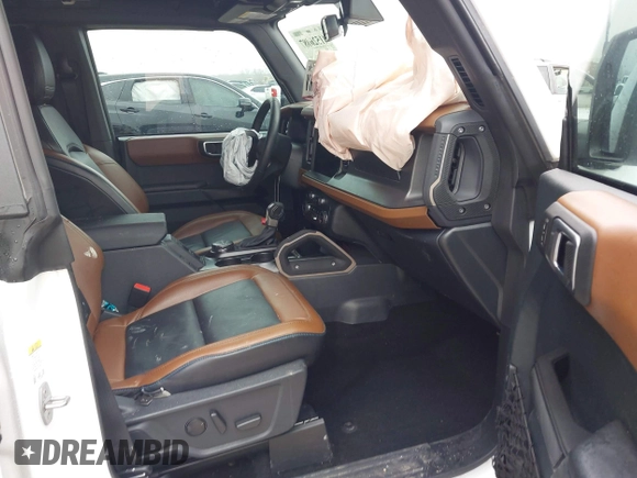 2024 Ford Bronco Outer Banks with VIN 1FMDE8BH4RLA69172, listed as a IAAI auction lot 41526087 with 24,467 mi miles. Bid and sale history available at carsss.com. Image 5.