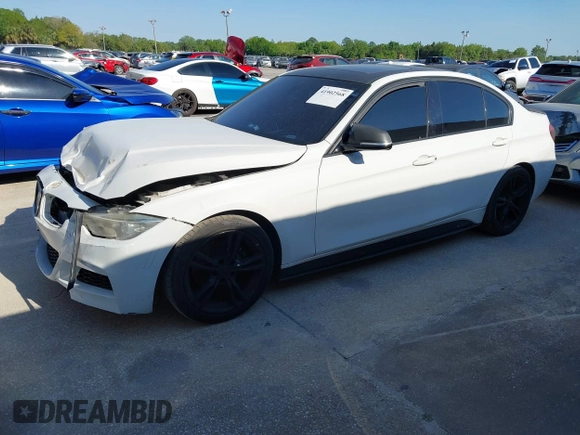 2013 BMW 3 Series 328i with VIN WBA3A5C52DF359204, listed as a IAAI auction lot 41902568 with 1 mi miles. Bid and sale history available at carsss.com. Image 2.