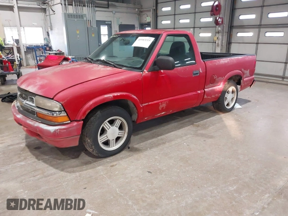 1999 Chevrolet S-10 LS with VIN 1GCCS1449XK163562, listed as a IAAI auction lot 40983215 with 57,489 mi miles. Bid and sale history available at carsss.com. Image 2.