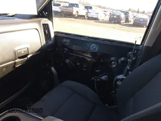 2018 Chevrolet Silverado 1500 LT with VIN 3GCUKRECXJG321396, listed as a IAAI auction lot 40851181 with 137,348 mi miles. Bid and sale history available at carsss.com. Image 5.