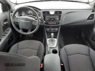 2012 Chrysler 200 LX with VIN 1C3CCBAB9CN315374, listed as a Copart auction lot 44841705 with 147,043 mi miles and Clean Title. Bid and sale history available at DreamBid. Image 8.