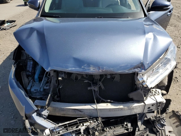 2017 Toyota Highlander XLE with VIN 5TDJZRFH4HS460704, listed as a Copart auction lot 52048665 with 46,214 mi miles and Salvage Title. Bid and sale history available at carsss.com. Image 13.