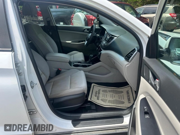 2018 Hyundai Tucson SE z VIN KM8J2CA47JU660172, wystawiony jako Copart lot #59145535 z przebiegiem 115 772 mil mil oraz Tytuł czysty. Historia ofert i sprzedaży dostępna na DreamBid. Obrazek 5.