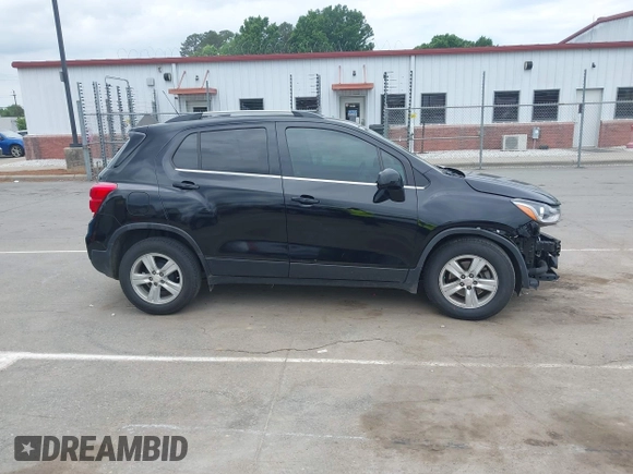 2020 Chevrolet Trax LT with VIN 3GNCJLSB8LL333975, listed as a IAAI auction lot 42115750 with 114,436 mi miles. Bid and sale history available at carsss.com. Image 13.