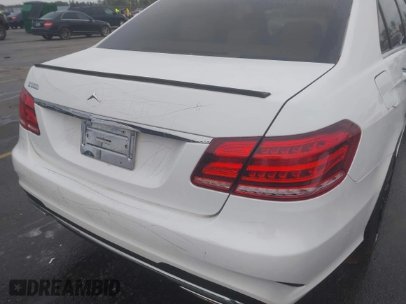 2015 Mercedes-Benz E 350 Sport with VIN WDDHF5KBXFB099488, listed as a IAAI auction lot 41288935 with 81,689 mi miles and . Bid and sale history available at DreamBid. Image 17.