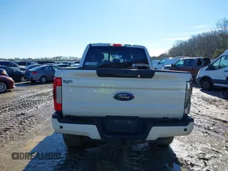 2017 Ford Super Duty F-250 SRW Lariat with VIN 1FT7W2BT4HEE52421, listed as a IAAI auction lot 41362197 with 161,965 mi miles. Bid and sale history available at carsss.com. Image 17.