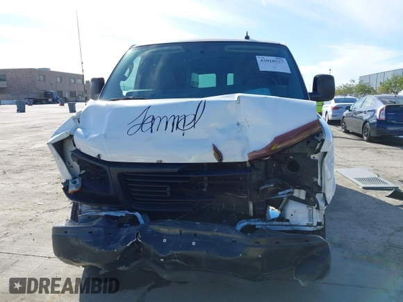 2016 GMC Savana Cargo z VIN 1GTW7AFF5G1159706, wystawiony jako IAAI lot #42018527 z przebiegiem 103 497 mil mil oraz . Historia ofert i sprzedaży dostępna na DreamBid. Obrazek 6.