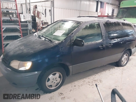 2003 Toyota Sienna CE with VIN 4T3ZF19C83U521363, listed as a IAAI auction lot 41274615 with 259,387 mi miles. Bid and sale history available at carsss.com. Image 2.
