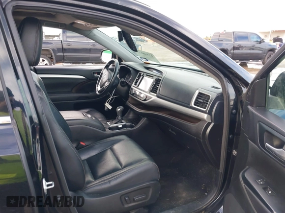 2017 Toyota Highlander XLE with VIN 5TDKZRFH9HS509478, listed as a IAAI auction lot 41448617 with 131,839 mi miles and . Bid and sale history available at DreamBid. Image 5.