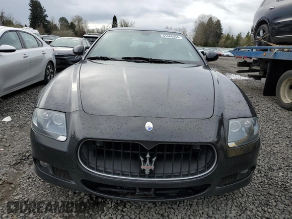 2011 Maserati Quattroporte S z VIN ZAM39JKA2B0055322, wystawiony jako Copart lot #51386055 z przebiegiem 78 818 mil mil oraz Czysty tytuł • Clean title. Historia ofert i sprzedaży dostępna na DreamBid. Obrazek 5.