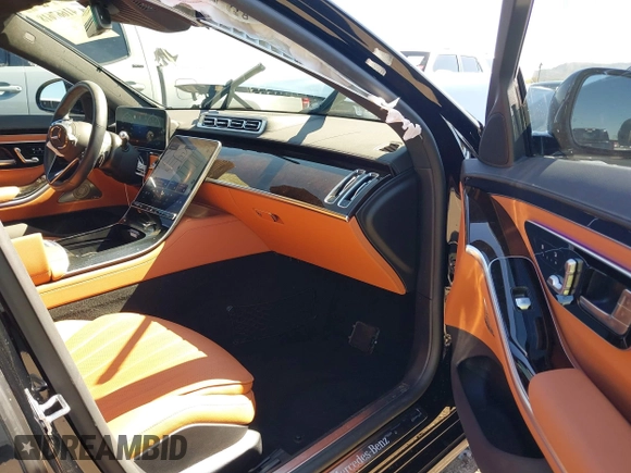 2023 Mercedes-Benz S 500 with VIN W1K6G6DB5PA171535, listed as a IAAI auction lot 41667618 with 17,382 mi miles and . Bid and sale history available at DreamBid. Image 5.