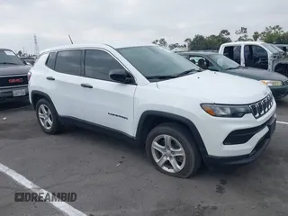 2023 Jeep Compass Sport z VIN 3C4NJDAN5PT510734, wystawiony jako IAAI lot #42519894 z przebiegiem 45 819 mil mil oraz . Historia ofert i sprzedaży dostępna na DreamBid. Obrazek 1.