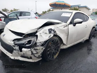 2013 Subaru BRZ Limited с VIN JF1ZCAC1XD1606548, выставлен на аукционе IAAI как лот 42153290 с пробегом 136 534 миль миль и . История ставок и продаж доступна на DreamBid. Изображение 19.