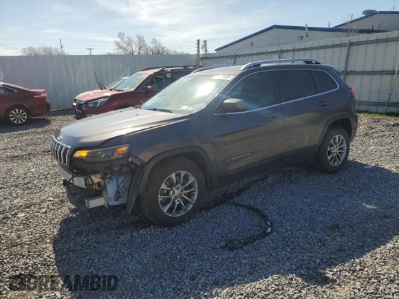 2019 Jeep Cherokee Latitude Plus with VIN 1C4PJMLB8KD233703, listed as a Copart auction lot 54084335 with 45,331 mi miles and Salvage Title. Bid and sale history available at carsss.com. Image 1.