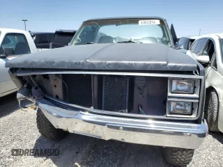 1983 GMC Jimmy z VIN 1G5EK18L4DF518255, wystawiony jako Copart lot #59883814 z przebiegiem 66 093 mil mil oraz Szkoda całkowita • Salvage title. Historia ofert i sprzedaży dostępna na DreamBid. Obrazek 5.