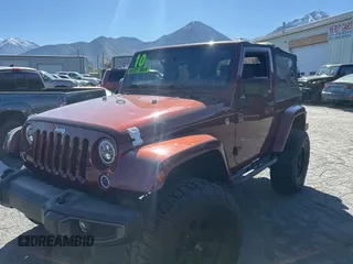 2010 Jeep Wrangler Sahara z VIN 1J4AA5D15AL154750, wystawiony jako Copart lot #55258735 z przebiegiem 157 811 mil mil oraz Czysty tytuł • Clean title. Historia ofert i sprzedaży dostępna na DreamBid. Obrazek 2.