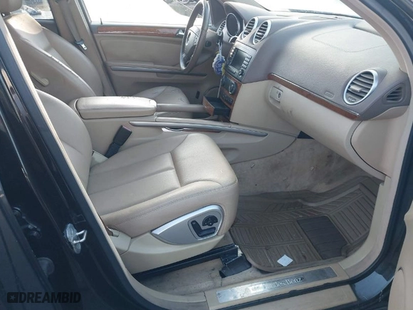 2008 Mercedes-Benz GL-Class 4.6L with VIN 4JGBF71E98A301636, listed as a IAAI auction lot 41754708 with 1 mi miles. Bid and sale history available at carsss.com. Image 5.
