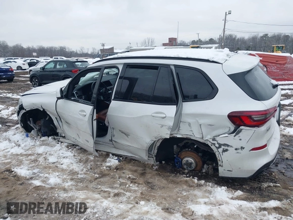2022 BMW X5 xDrive40i with VIN 5UXCR6C02N9N26231, listed as a IAAI auction lot 41568585 with 18,120 mi miles and . Bid and sale history available at DreamBid. Image 13.