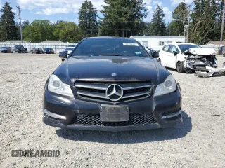 2015 Mercedes-Benz C 250 z VIN WDDGJ4HB7FG376564, wystawiony jako Copart lot #55530935 z przebiegiem 145 687 mil mil oraz Czysty tytuł • Clean title. Historia ofert i sprzedaży dostępna na DreamBid. Obrazek 5.