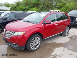 2011 Lincoln MKX with VIN 2LMDJ8JK8BBJ20739, listed as a IAAI auction lot 41956364 with 125,474 mi miles. Bid and sale history available at carsss.com. Image 2.