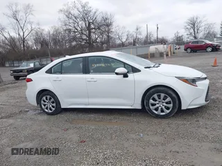 2025 Toyota Corolla LE with VIN 5YFB4MDE0SP263415, listed as a IAAI auction lot 41704504 with 2,178 mi miles. Bid and sale history available at carsss.com. Image 13.