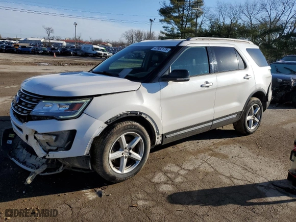 2017 Ford Explorer XLT with VIN 1FM5K8D81HGC53017, listed as a Copart auction lot 43862175 with 210,363 mi miles and Salvage Title. Bid and sale history available at carsss.com. Image 1.