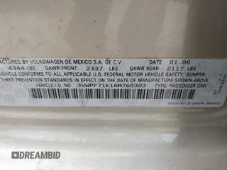 2006 Volkswagen Jetta Value Edition z VIN 3VWPF71K16M760303, wystawiony jako IAAI lot #42352139 z przebiegiem 112 012 mil mil oraz . Historia ofert i sprzedaży dostępna na DreamBid. Obrazek 9.