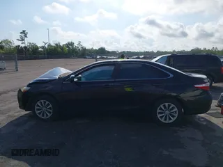 2017 Toyota Camry XLE z VIN 4T1BF1FK1HU805219, wystawiony jako IAAI lot #42199342 z przebiegiem 133 102 mil mil oraz . Historia ofert i sprzedaży dostępna na DreamBid. Obrazek 14.