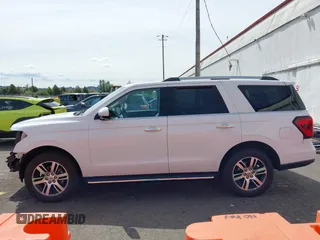 2023 Ford Expedition Limited z VIN 1FMJU2A86PEA53268, wystawiony jako IAAI lot #42555489 z przebiegiem 41 260 mil mil oraz . Historia ofert i sprzedaży dostępna na DreamBid. Obrazek 15.