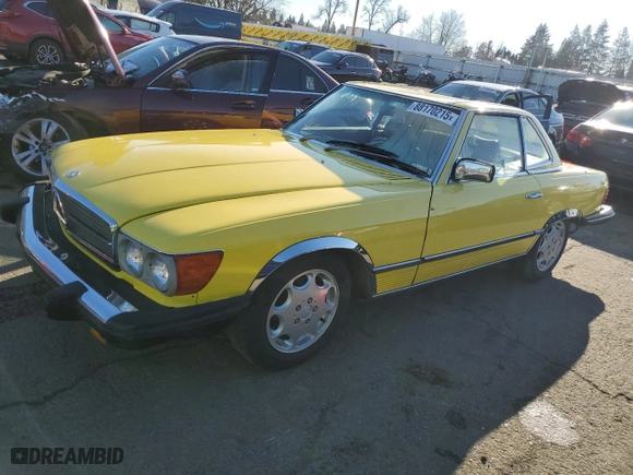 1981 Mercedes-Benz 380 Series 380SL with VIN WDBBA45A2BB001364, listed as a Copart auction lot 88170215 with 151,239 mi miles and Clean Title. Bid and sale history available at carsss.com. Image 1.
