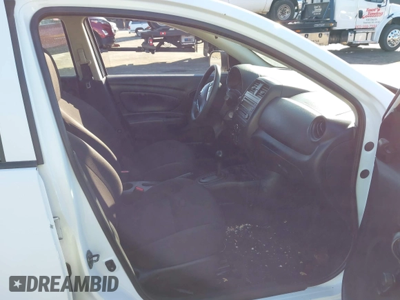 2015 Nissan Versa S Plus with VIN 3N1CN7AP8FL947451, listed as a IAAI auction lot 41824980 with 156,621 mi miles. Bid and sale history available at carsss.com. Image 5.