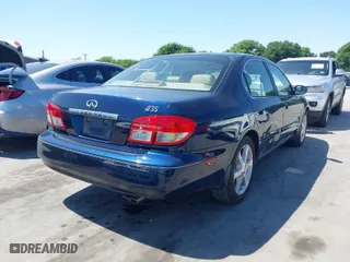 2003 Infiniti I35 Luxury with VIN JNKDA31AX3T108814, listed as a IAAI auction lot 41998013 with 197,883 mi miles. Bid and sale history available at carsss.com. Image 4.
