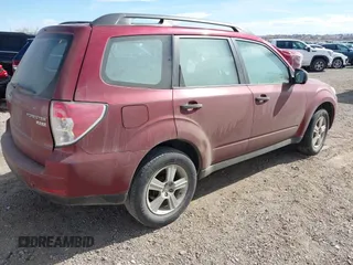 2011 Subaru Forester X z VIN JF2SHABC6BH706457, wystawiony jako IAAI lot #41710066 z przebiegiem 139 404 mil mil oraz . Historia ofert i sprzedaży dostępna na DreamBid. Obrazek 4.