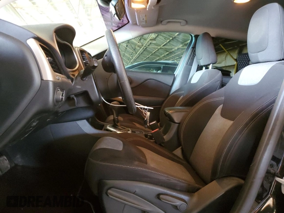 2018 Jeep Cherokee Latitude with VIN 1C4PJLCX6JD531185, listed as a Copart auction lot 61922815 with 246,133 mi miles and Salvage title. Bid and sale history available at DreamBid. Image 7.