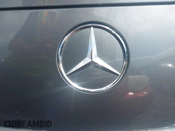 2018 Mercedes-Benz C 300 z VIN WDDWJ4KB3JF681630, wystawiony jako IAAI lot #40327445 z przebiegiem 90 967 mil mil oraz . Historia ofert i sprzedaży dostępna na DreamBid. Obrazek 21.